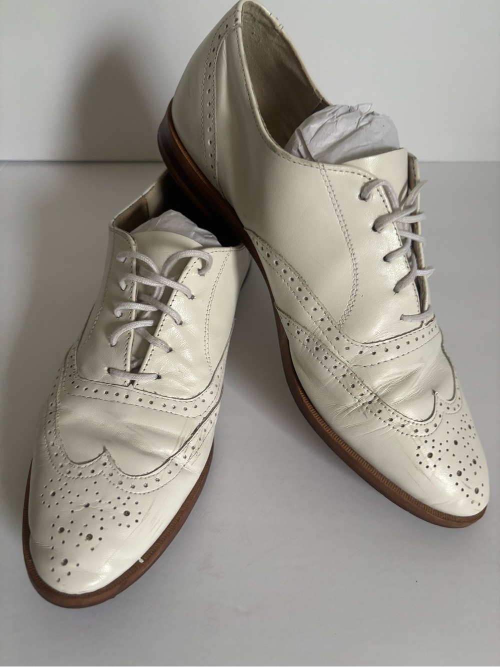Women's 8.5 White Leather Brogue Oxfords previously loved and still miles to go!